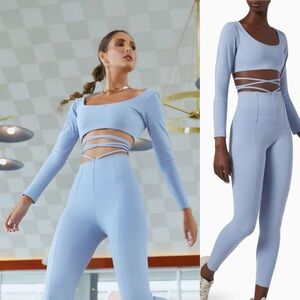 Port De Bras TULIP TOP LIGHT BLUE